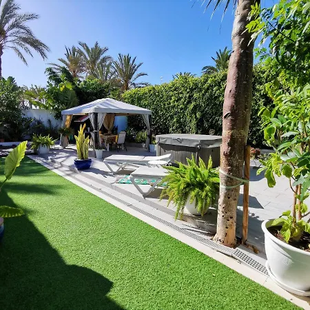 Сasa de vacaciones Bungalow Solycan 35 With Hot Tub By Pride Properties Gc